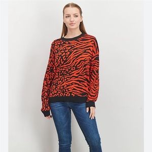 Bar lll  Women’s Round Neck Animal Print Sweater. Size Small